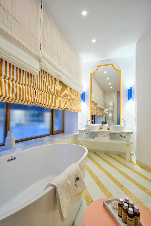 Vilacrosse Boutique Inn Bucureşti Ngoại thất bức ảnh